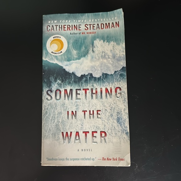 📚 Book Bundle 📚 - Picture 5 of 8